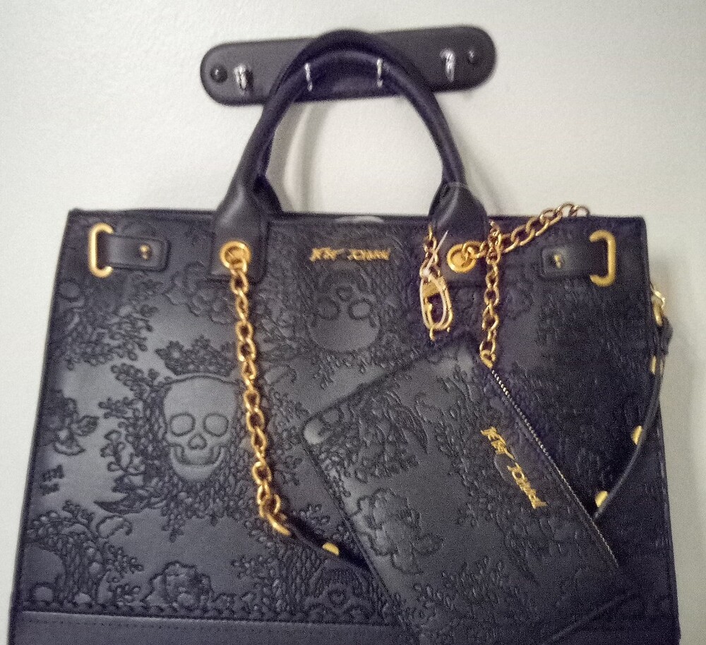 Black Betsey Johnson Skull Satchel/Tote - Picture 5 of 7